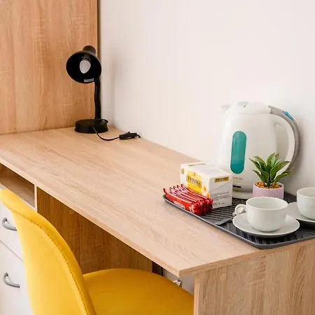 F8 Spacious Flat * סליאמה