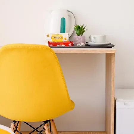 F8 Spacious Flat Apartamento