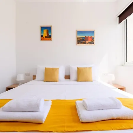 F8 Spacious Flat Appartement