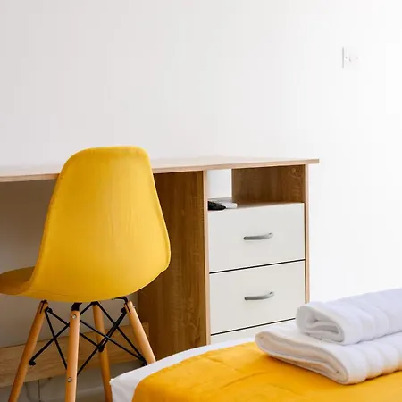 Appartement F8 Spacious Flat