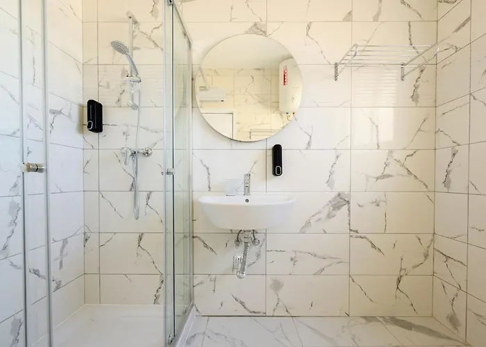 F8 Spacious Flat * Sliema