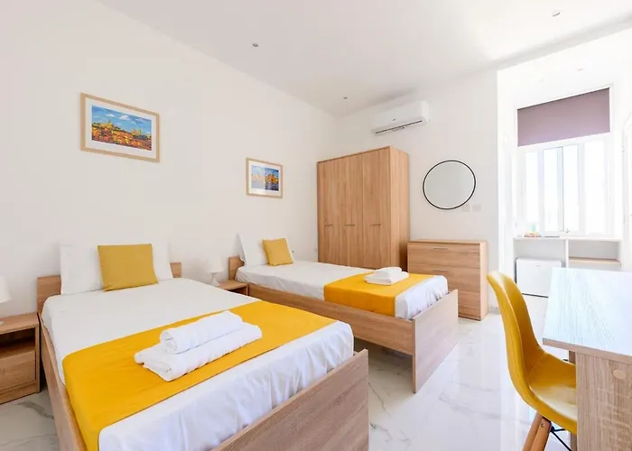 F8 Spacious Flat Sliema