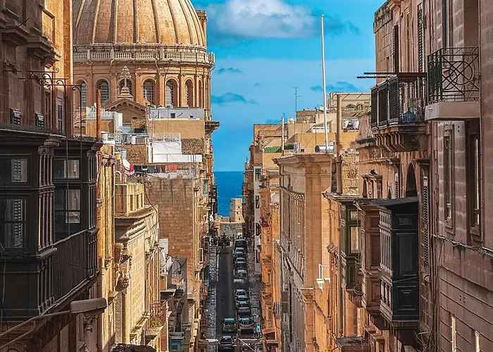 F8 Spacious Flat Sliema